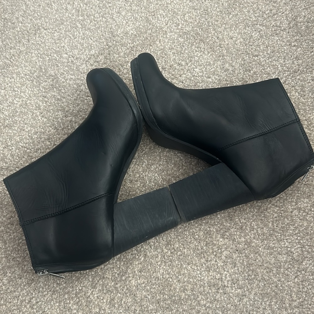 Madewell Black Leather Stacked Heel Bootie Sz 7 - Picture 4 of 10